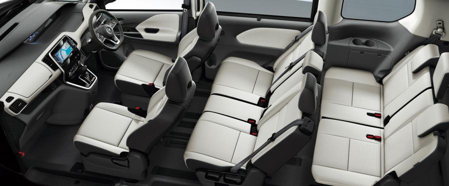 Интерьер Nissan Serena Rider 30th Anniversary by Autech 2016 года  (фото 4 из 4)